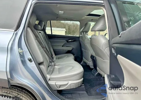 2023 Toyota Highlander L z USA, uszkodzony, nr VIN 5TDKDRBH0PS005727